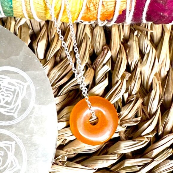 Alquimia Jewelry - Orange jade donut charm 925 sterling silver